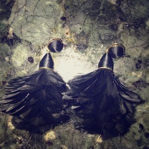 BaubleBar Parisian Feather earrings black